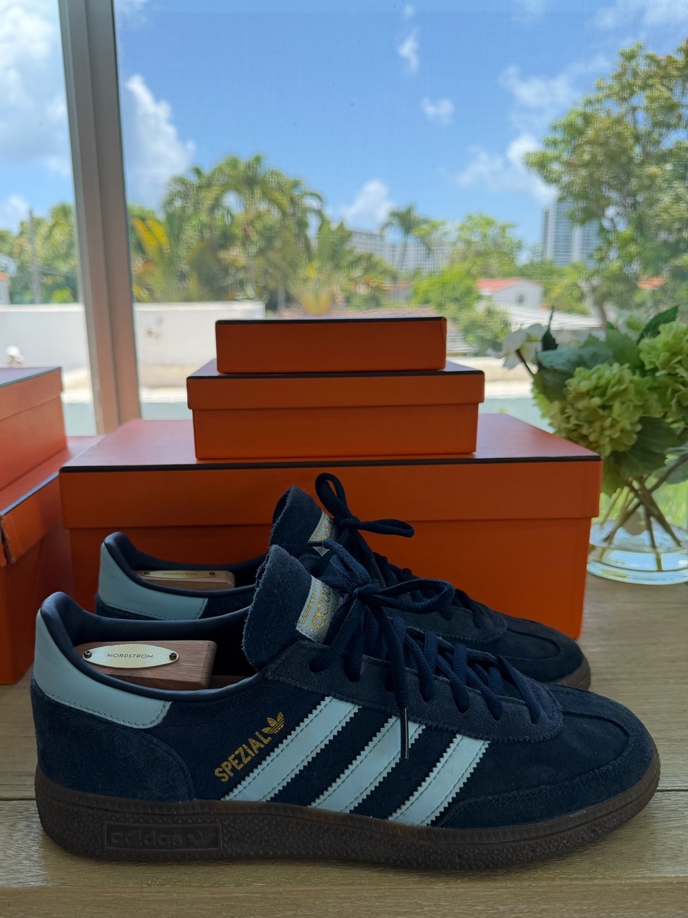 Men’s Adidas Spezial in Navy Suede Sneakers with Light Blue Stripes - Picture 2 of 4